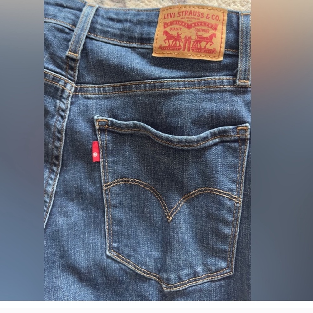 Levi’s 721 High rise Women's Dark Blue Skinny Jeans Size 28